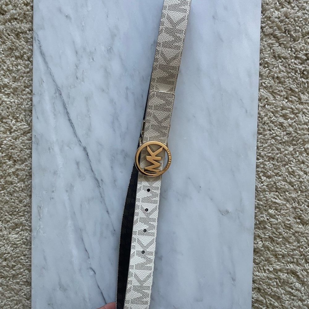 Two sided belt